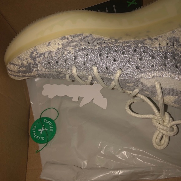 COPY - Yeezy 380 alien - Picture 7 of 8